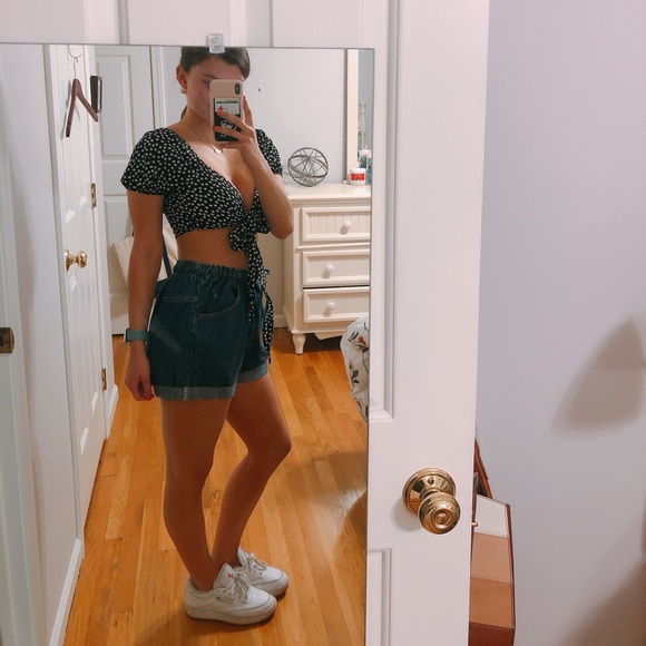 Urban Outfitters Oversized Denim Shorts - Picture 3 of 5